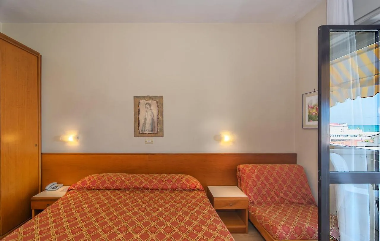 Hotel La Vela Lido di Camaiore 3*,