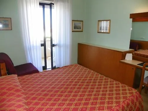 Hotel La Vela Lido di Camaiore 3*,