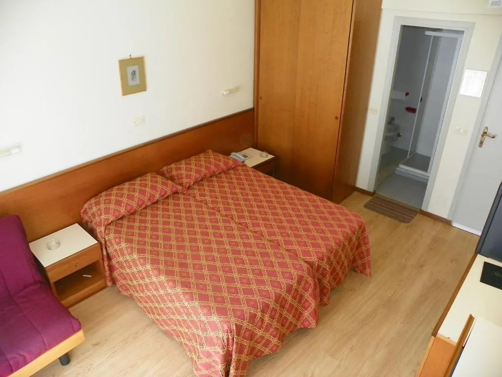 Hotel La Vela Lido di Camaiore