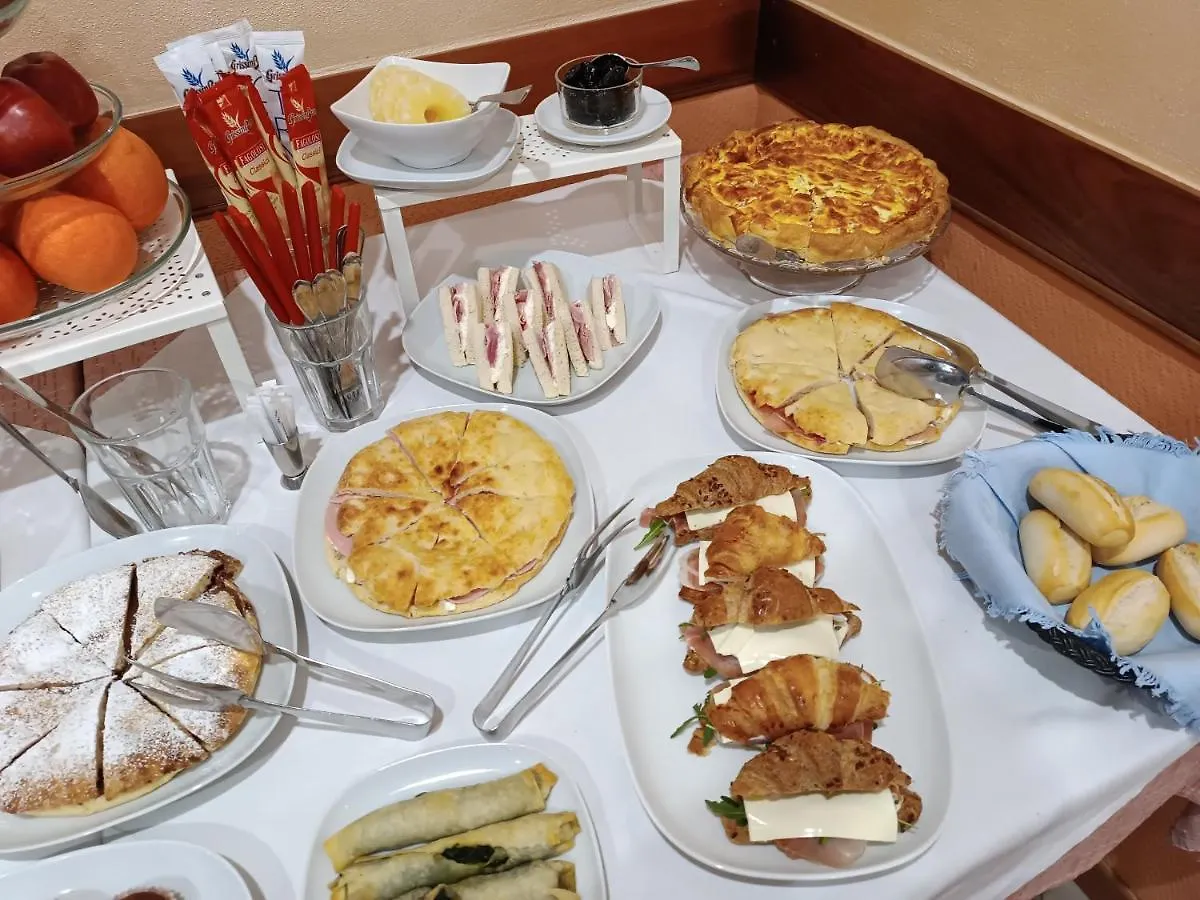 Hotel La Vela Lido di Camaiore Italy