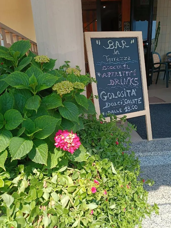 Hotel La Vela Lido di Camaiore 3*,  Italy