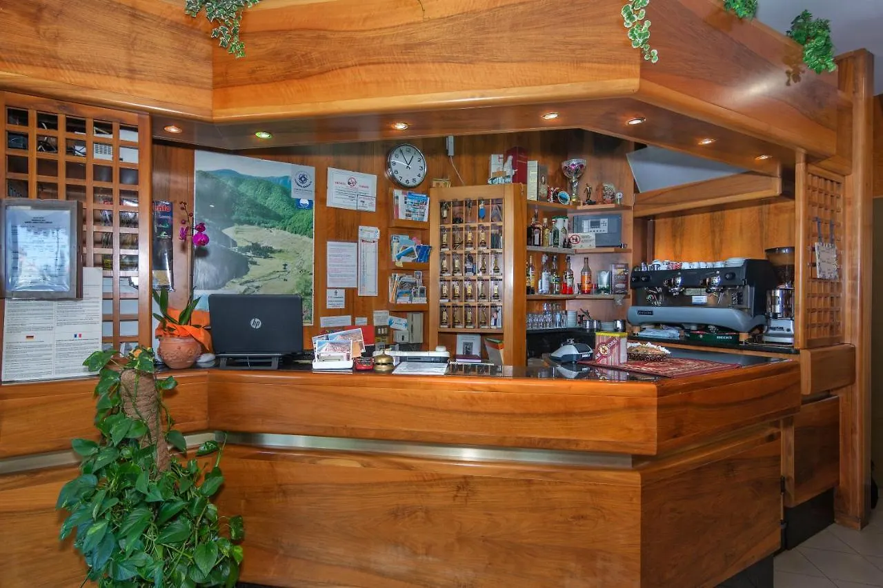 Hotel La Vela Lido di Camaiore 3*,  Italy