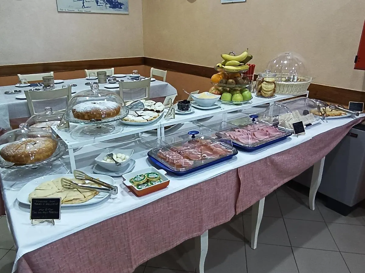 ***  Hotel La Vela Lido di Camaiore Italy